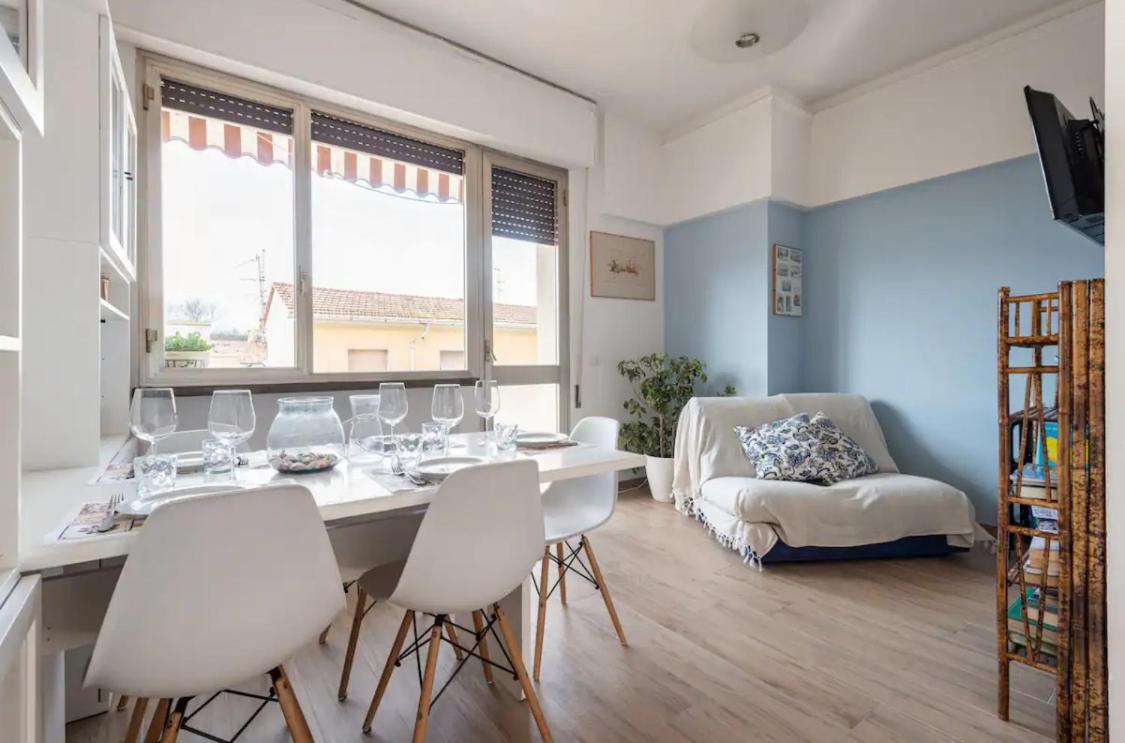 Seaside Apt Private Parking And Near The Beach Viareggio Ngoại thất bức ảnh